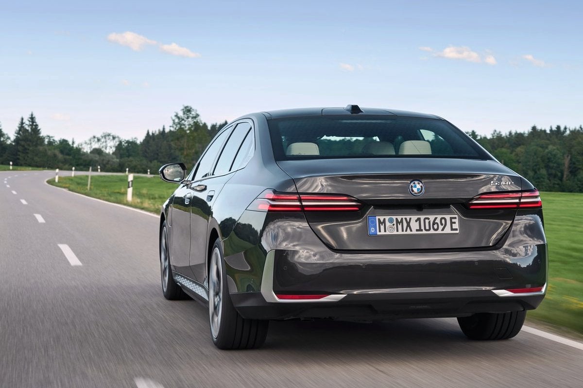 BMW 530e Sedan