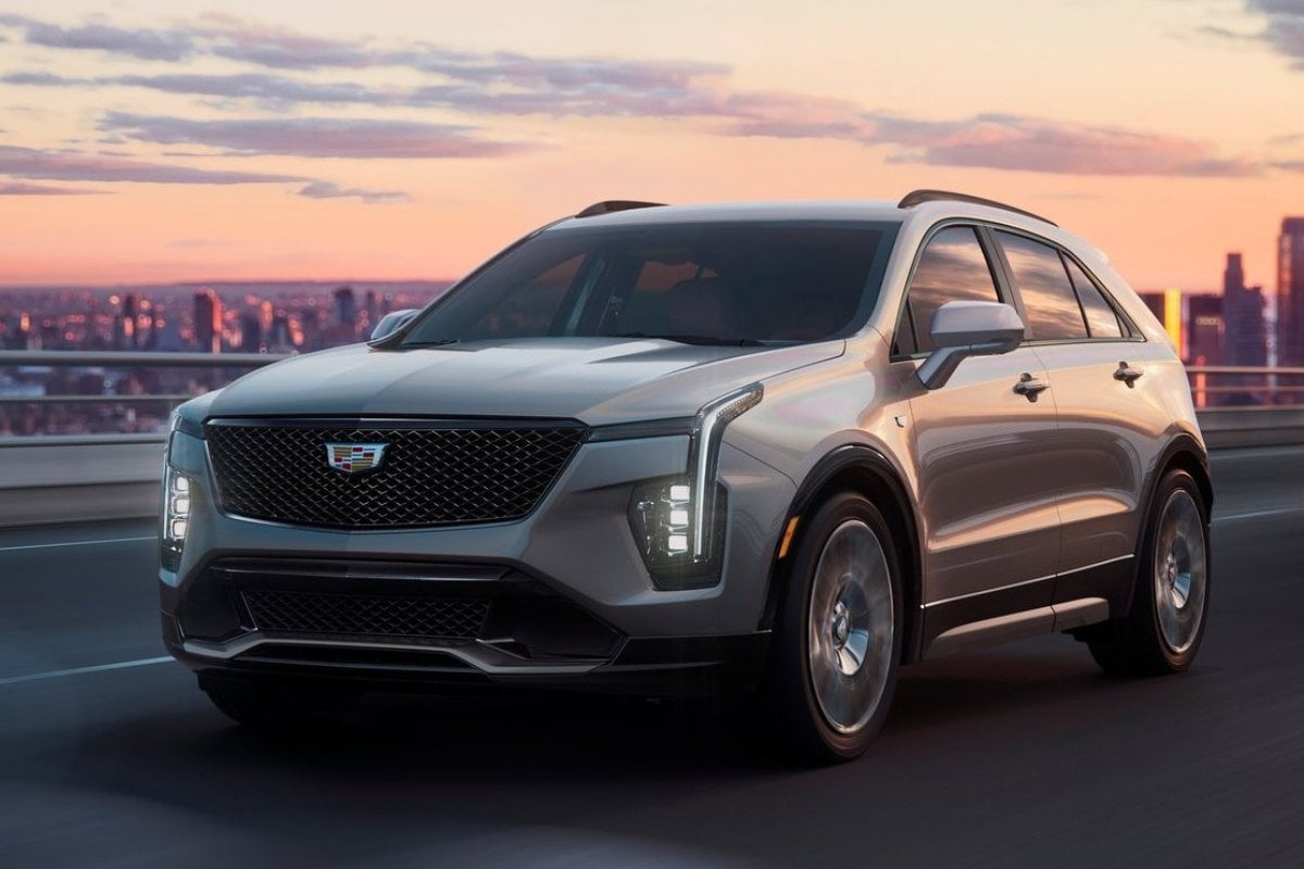 Cadillac XT4 front