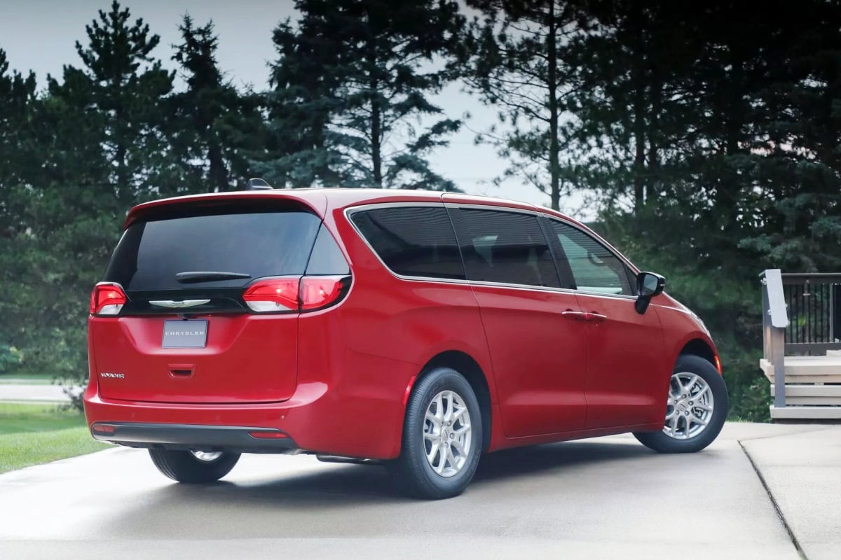 Chrysler Voyager rear