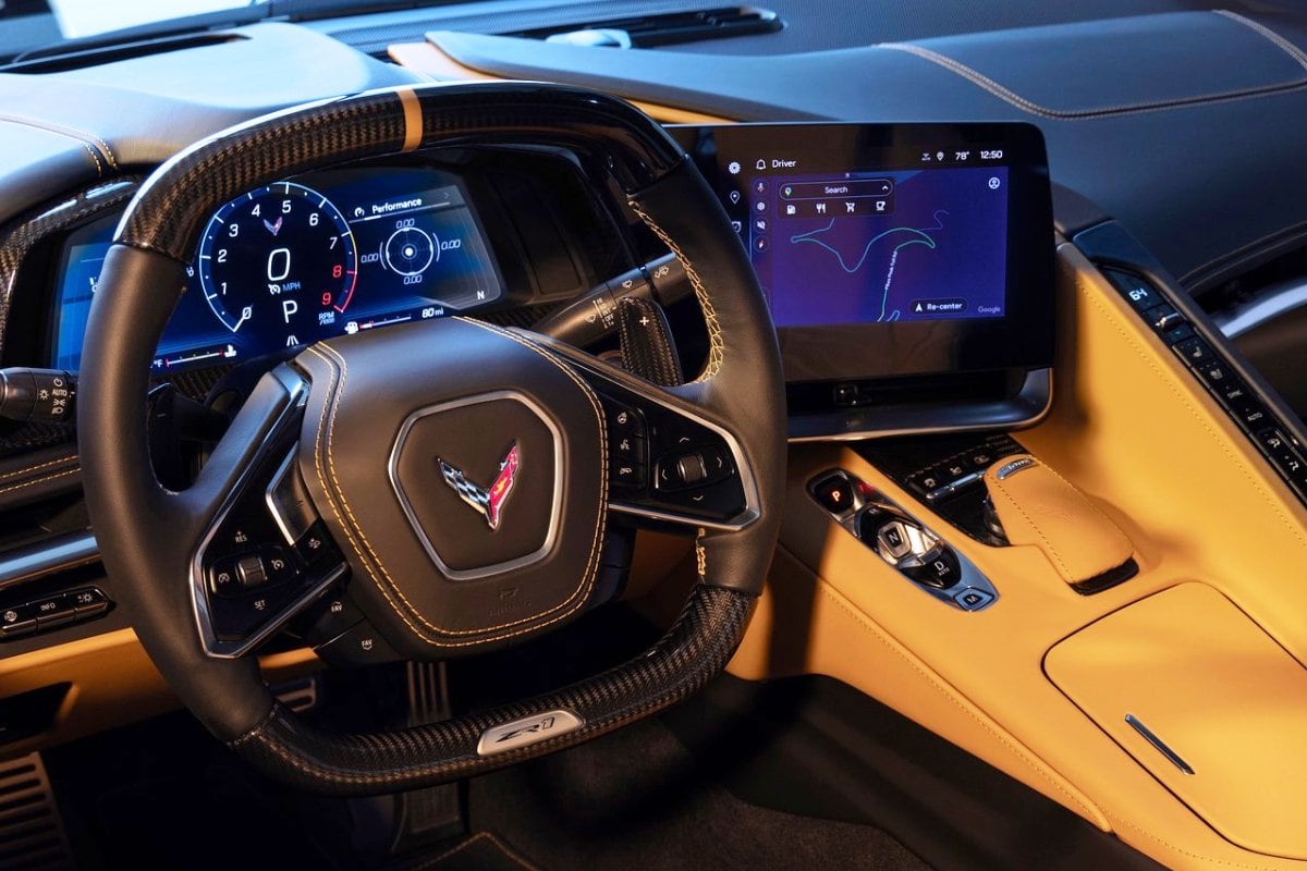 Chevrolet Corvette ZR1 inside