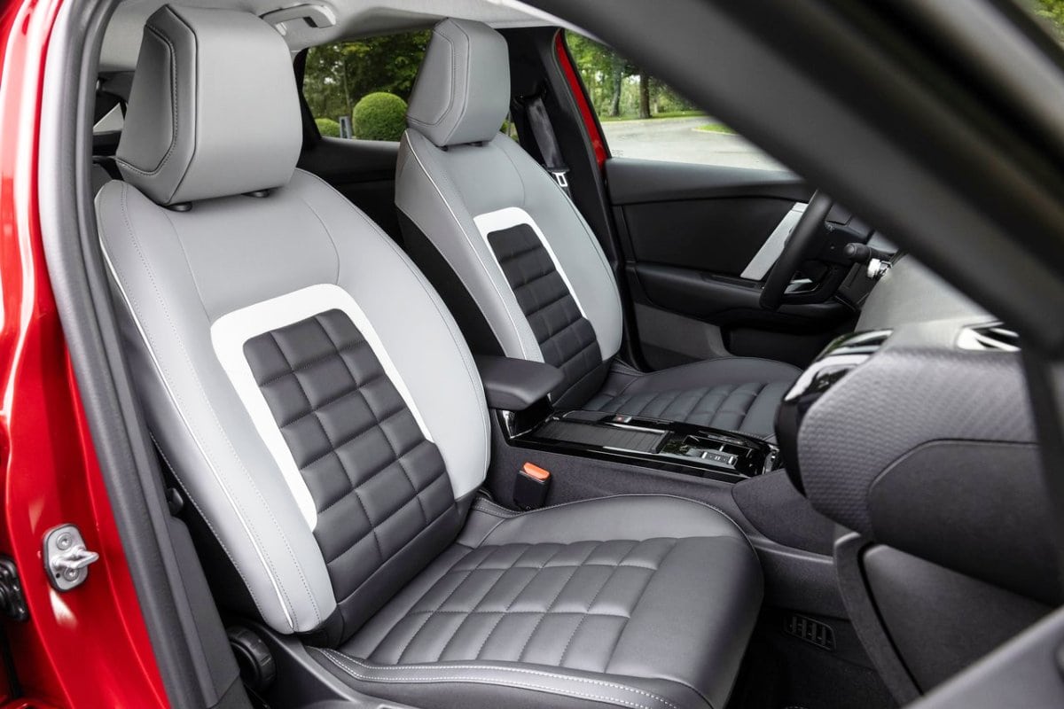 Citroen C4 inside seats