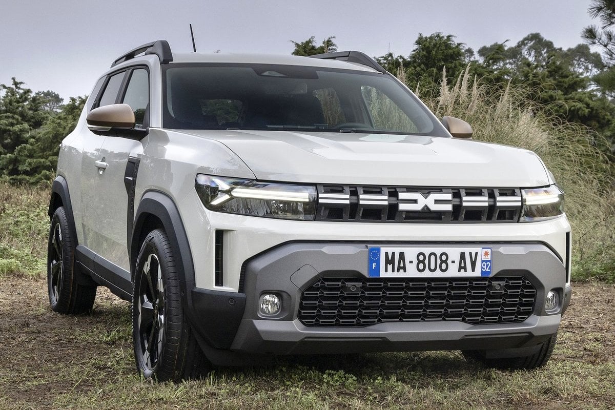 Dacia Duster front