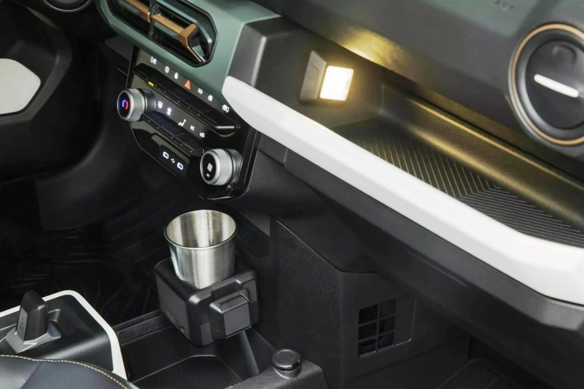 Dacia Spring inside 1