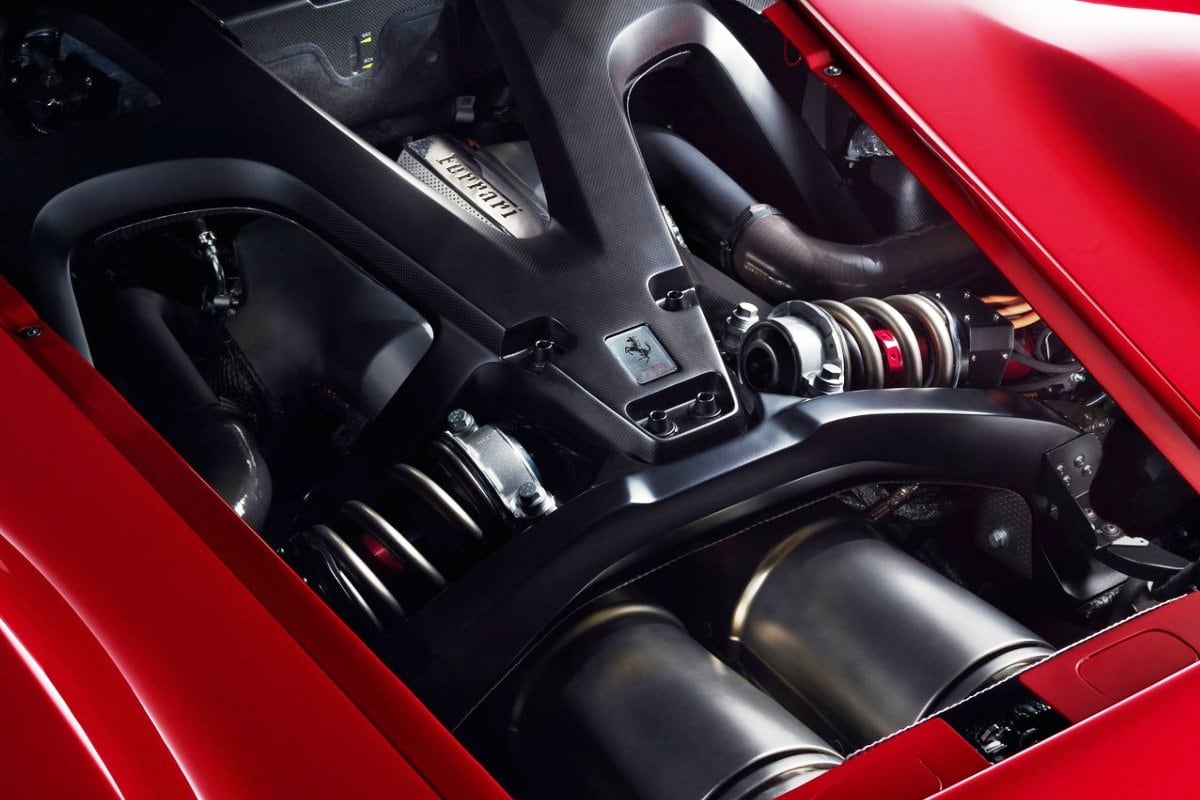 Ferrari F80 engine