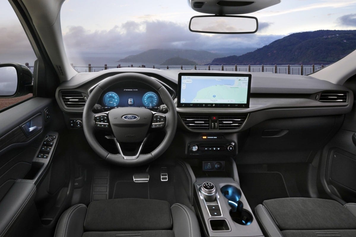 Ford Kuga inside