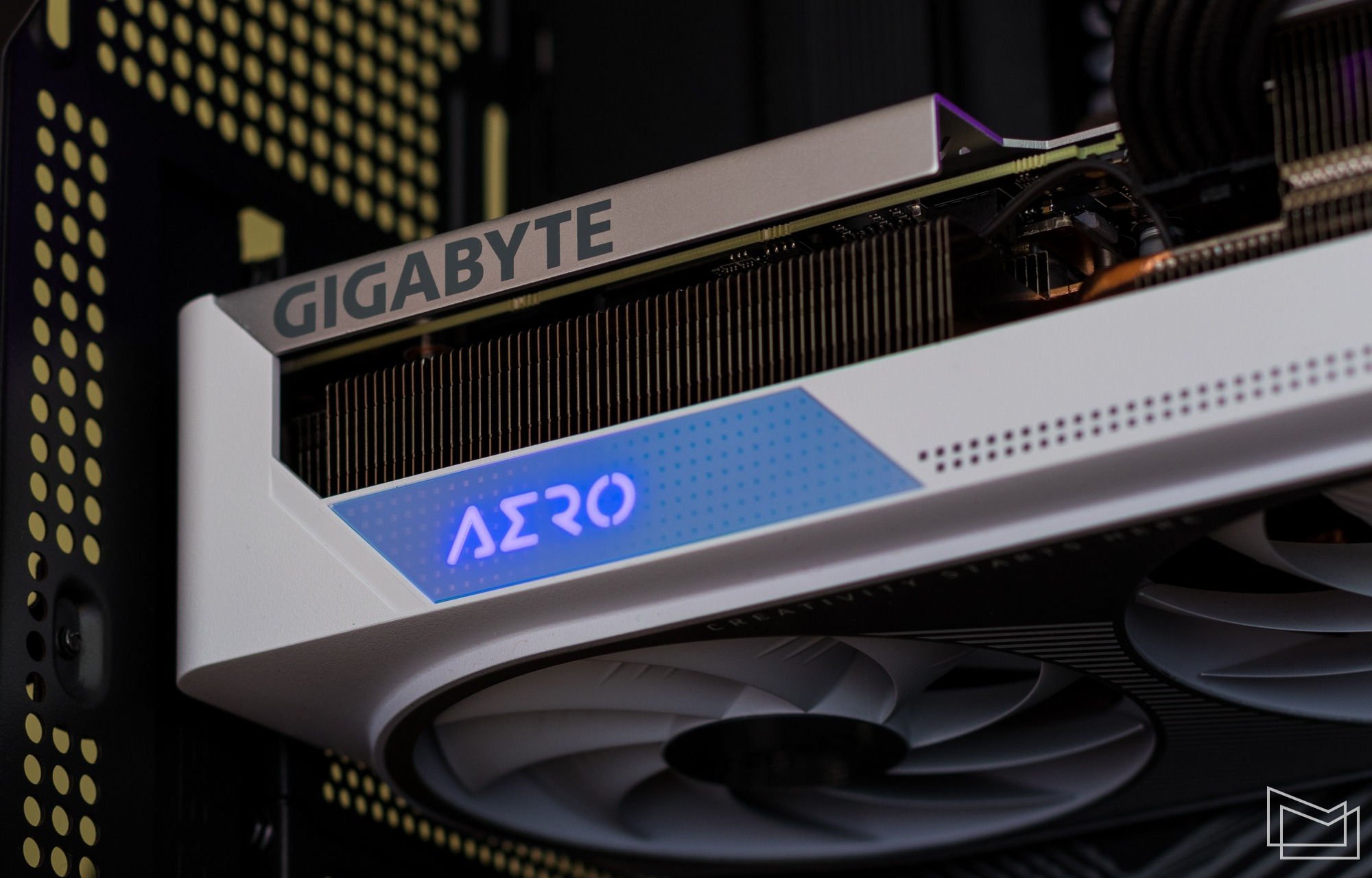 GIGABYTE_GeForce-RTX-4070-Ti-AERO-OC-12G_17