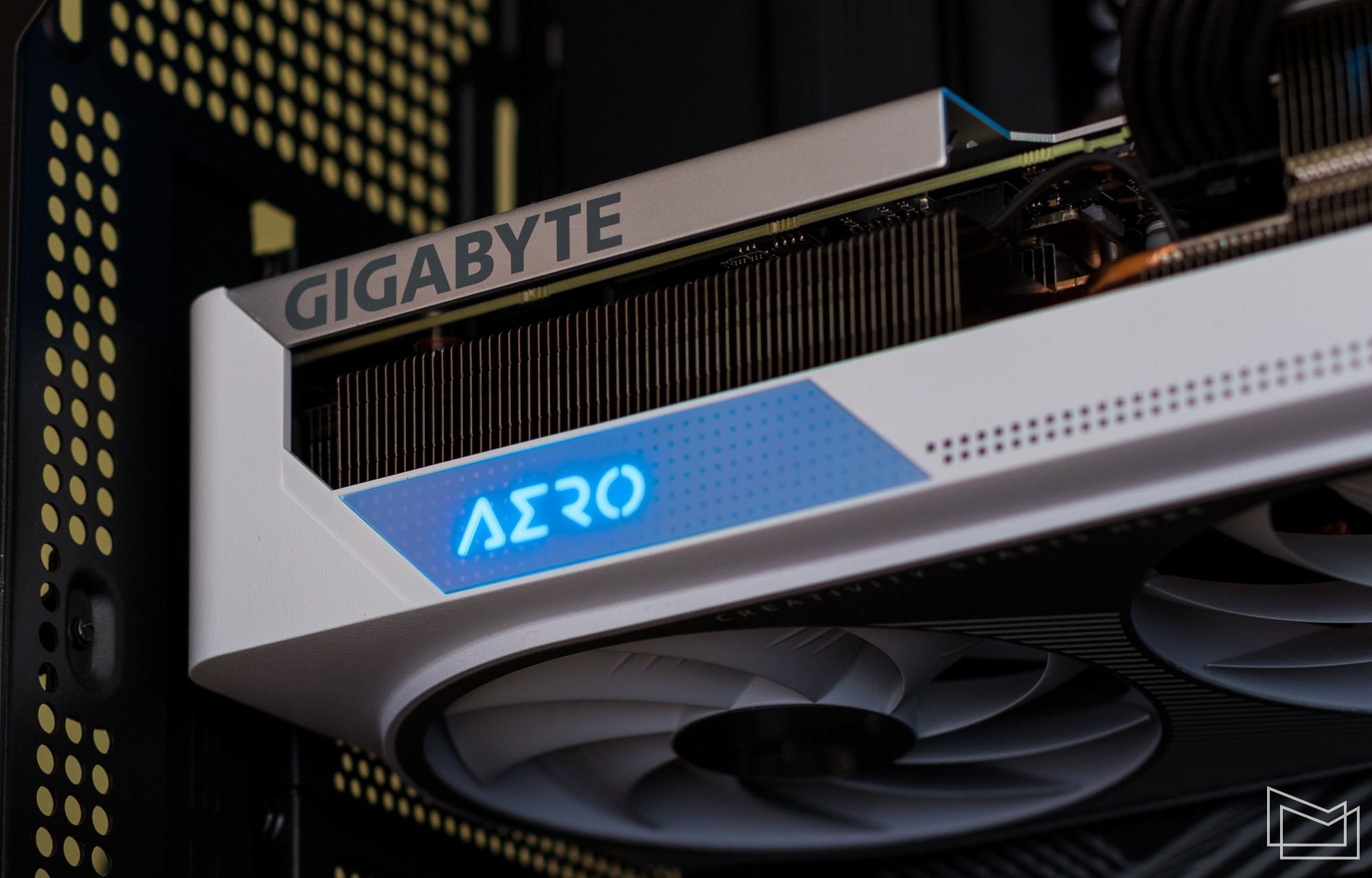 GIGABYTE_GeForce-RTX-4070-Ti-AERO-OC-12G_18