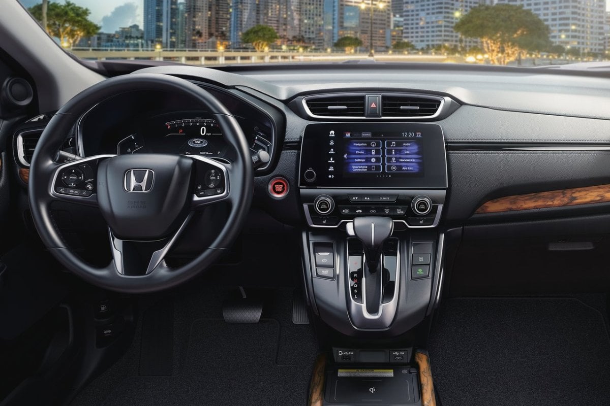 Honda CR-V inside