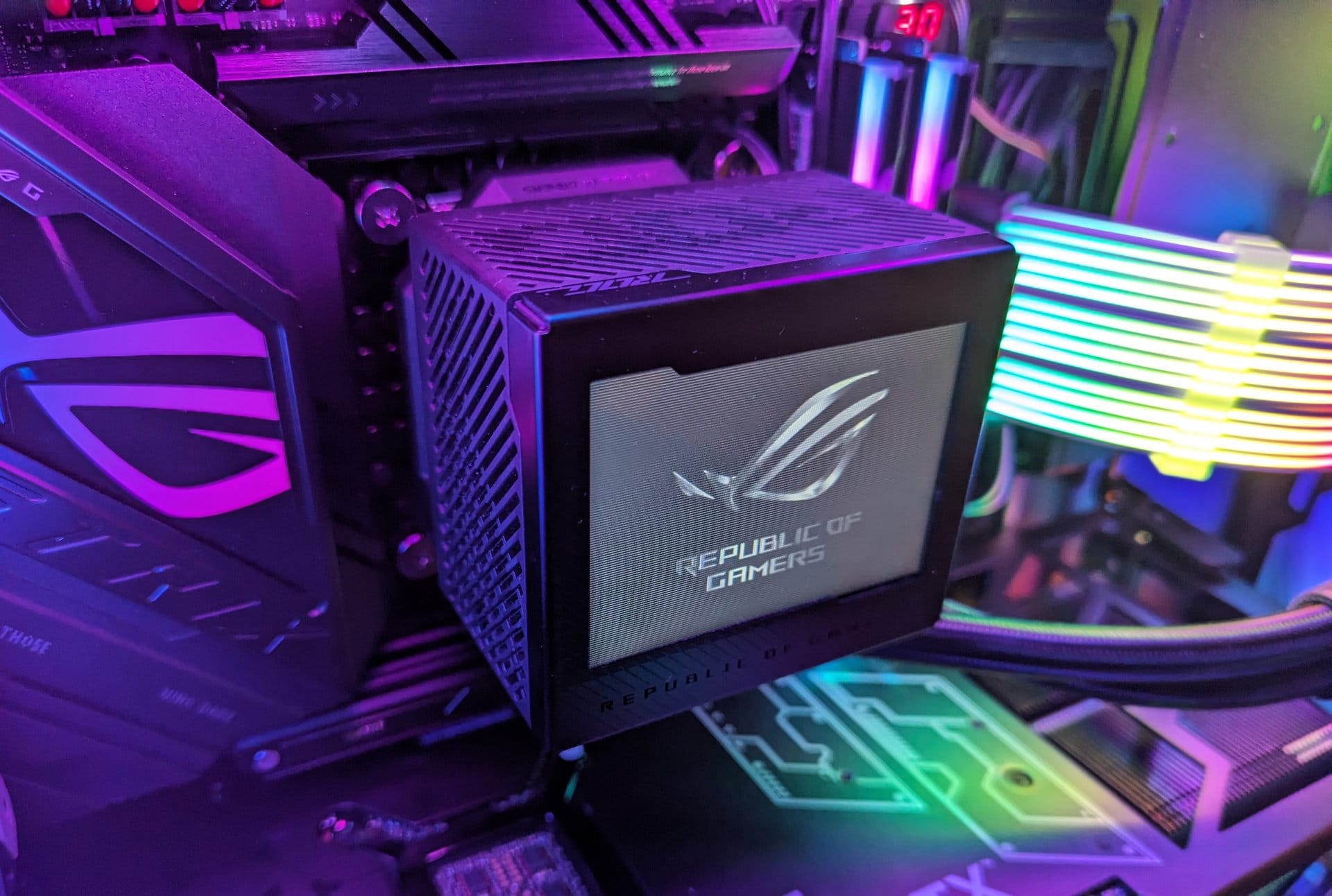 First look at the Intel Core i9-14900K: 6 GHz for the people First look at the Intel Core i9-14900K: 6 GHz for the people