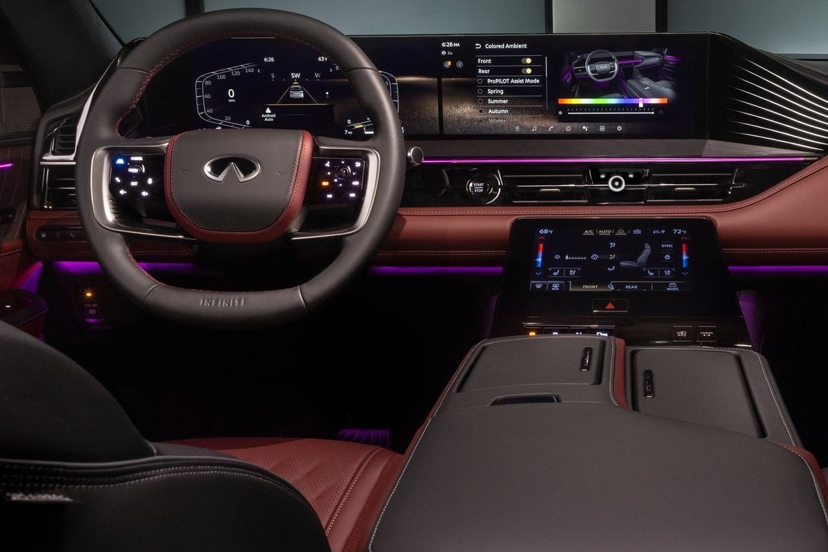 Infiniti QX80 inside