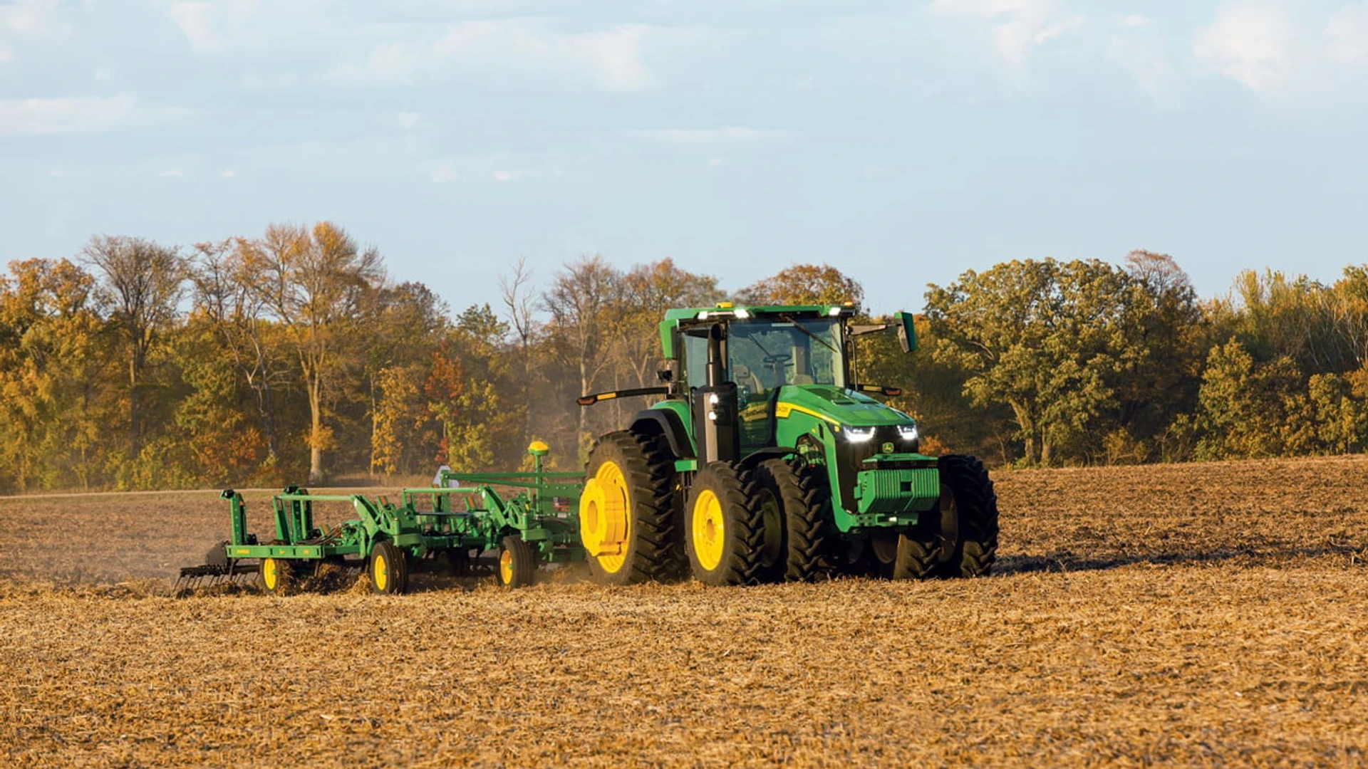John_Deere_8R_Tractor_05
