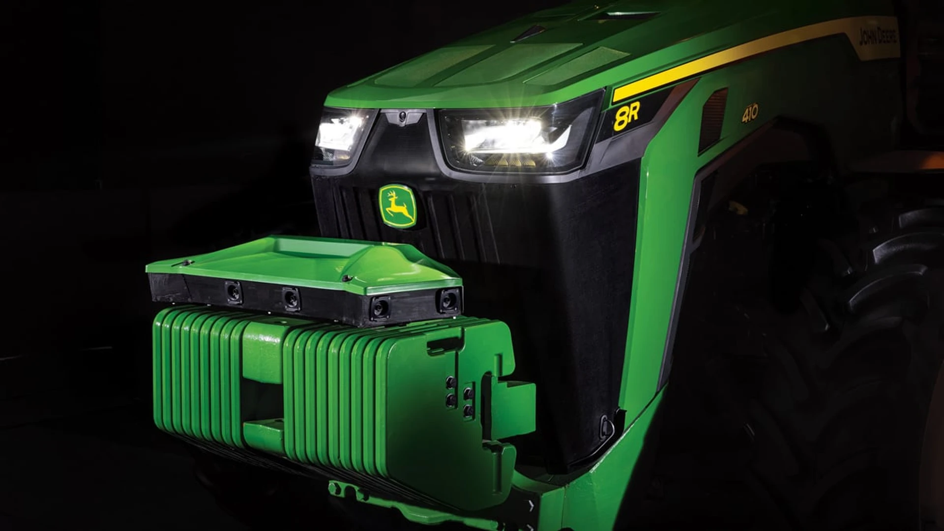 John_Deere_8R_Tractor_04