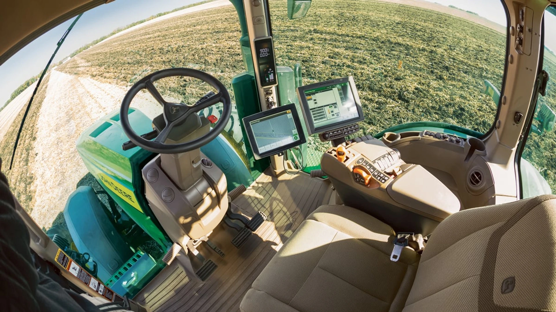 John_Deere_8R_Tractor_06