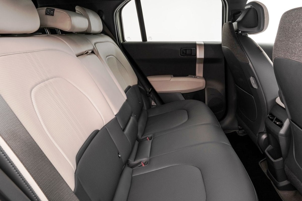 Kia EV3 inside rear seats