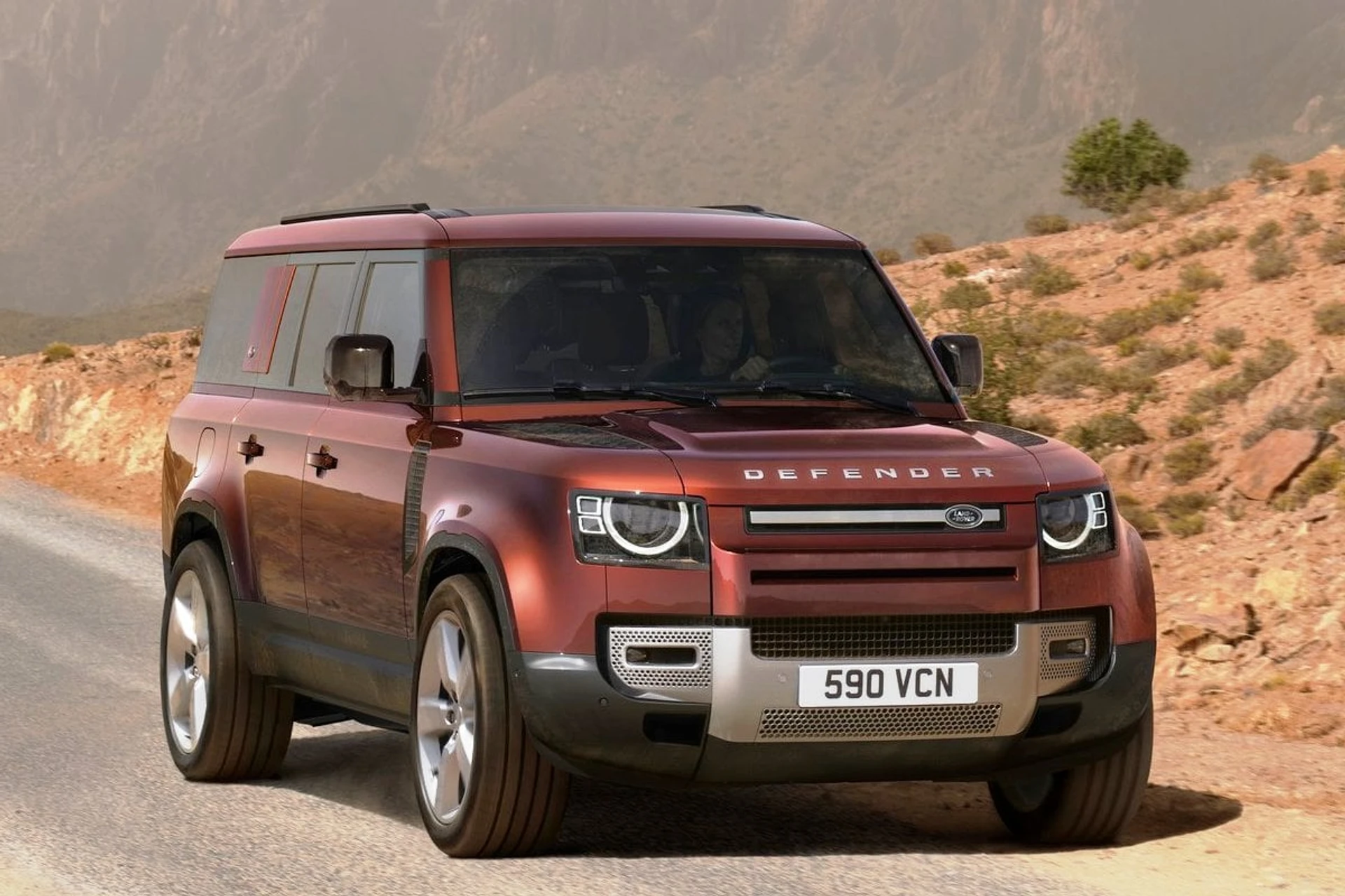 Land Rover Defender 130 1