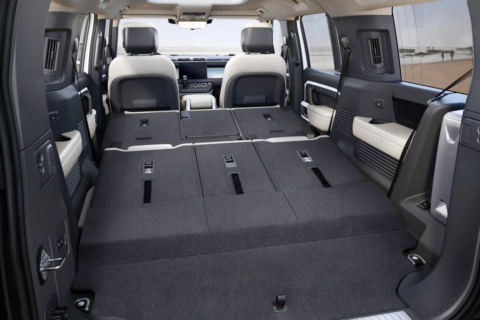 Land Rover Defender 130 10