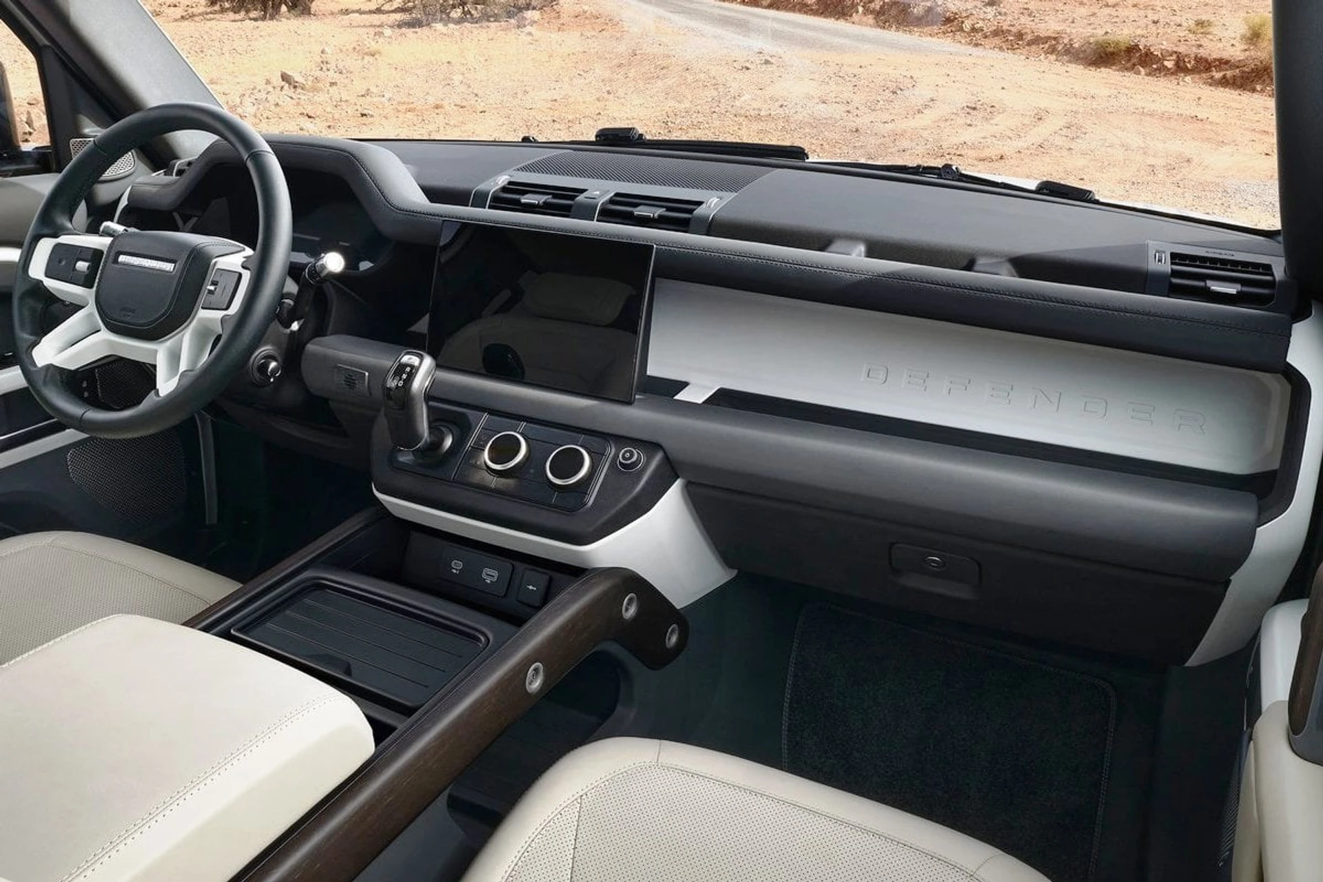 Land Rover Defender 130 7