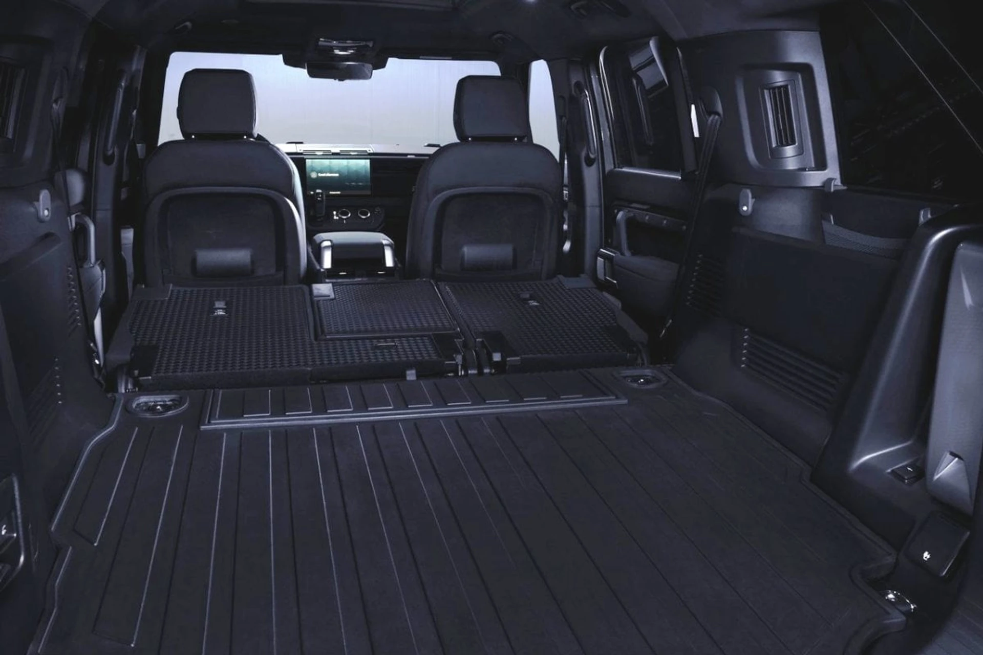 Land Rover Defender 130 Outbound trunk big