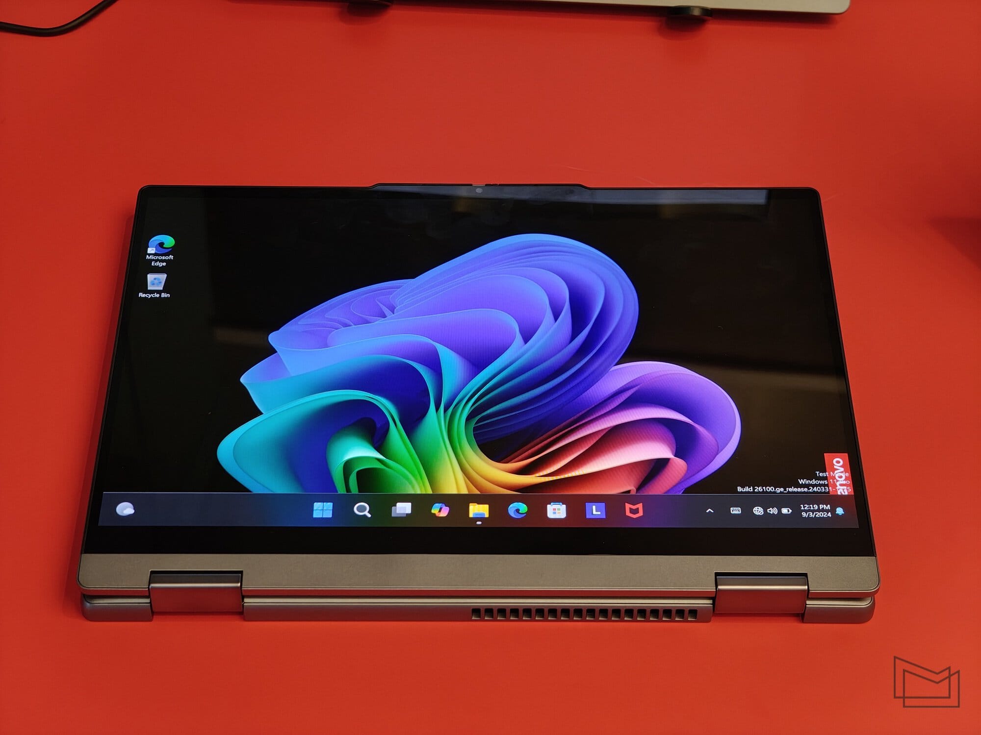 Lenovo_IdeaPad_5x_2-in-1_IFA_12