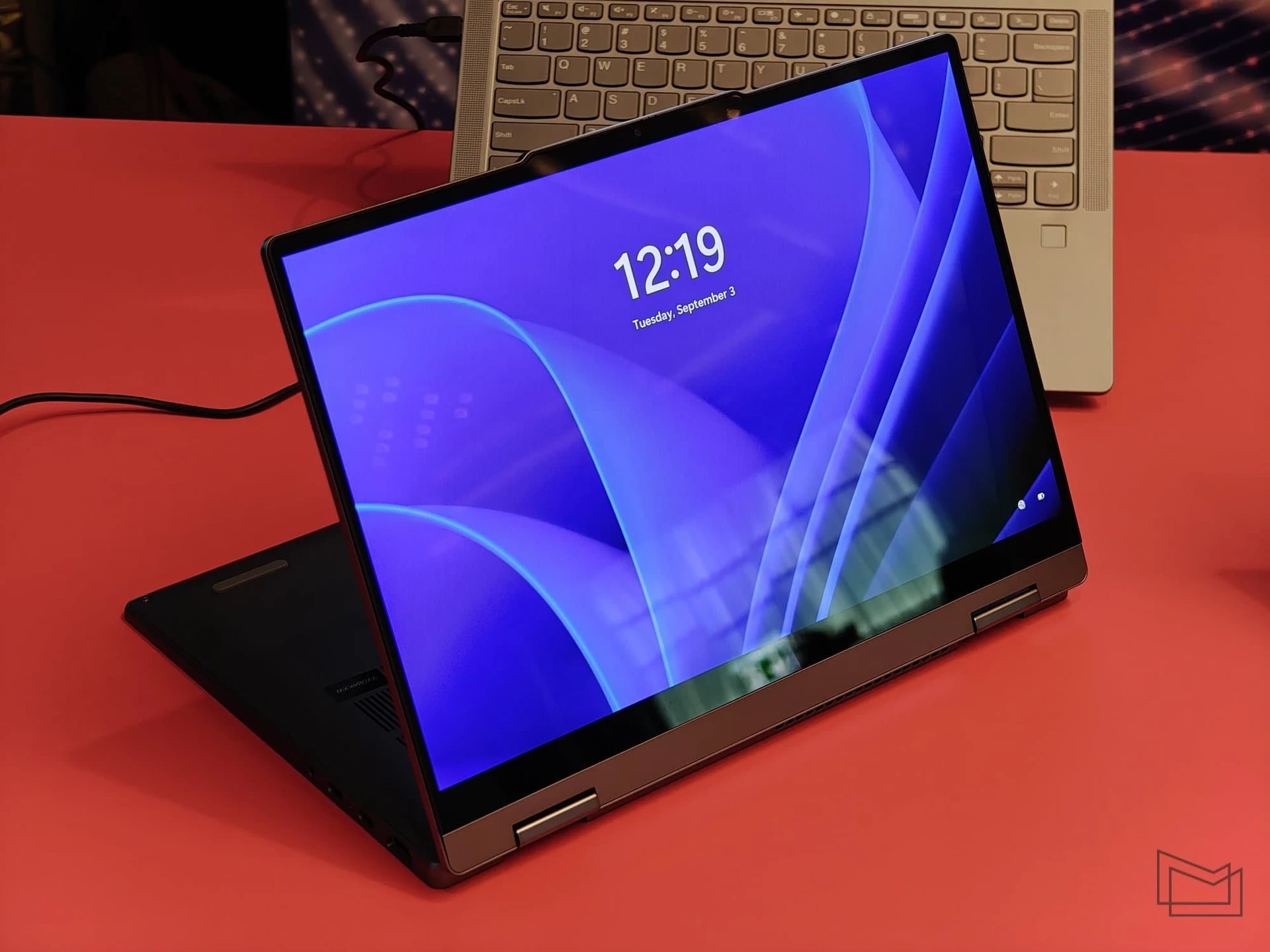 Lenovo_IdeaPad_5x_2-in-1_IFA_11