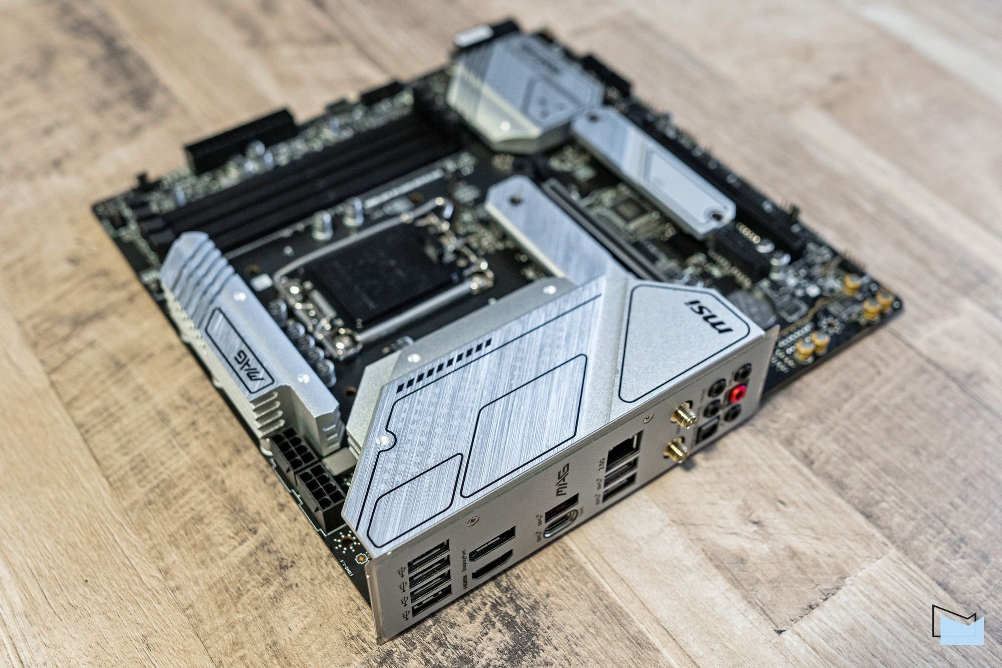 MSI_MAG_B660M_MORTAR_WiFi_DDR4_6