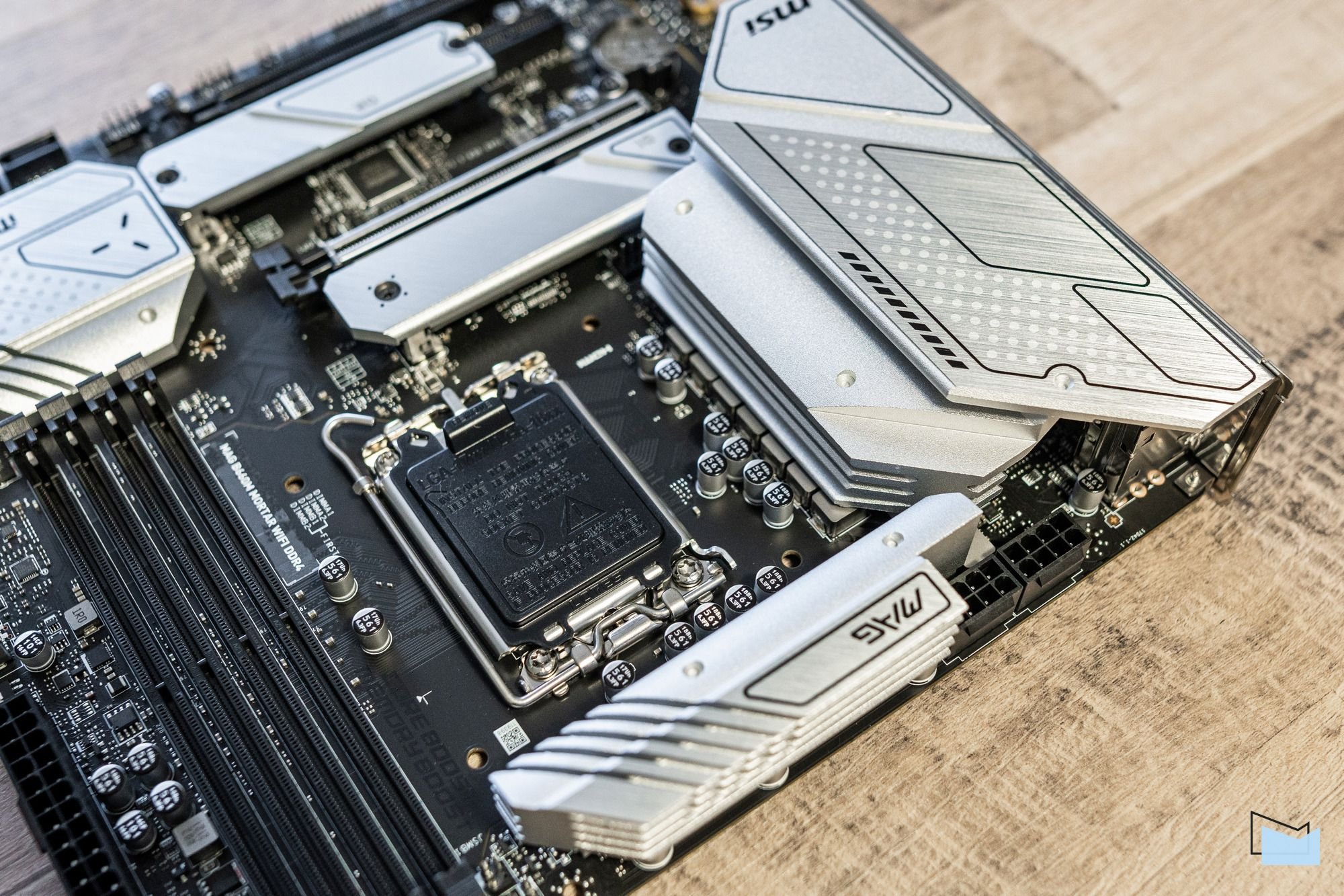 MSI_MAG_B660M_MORTAR_WiFi_DDR4_11