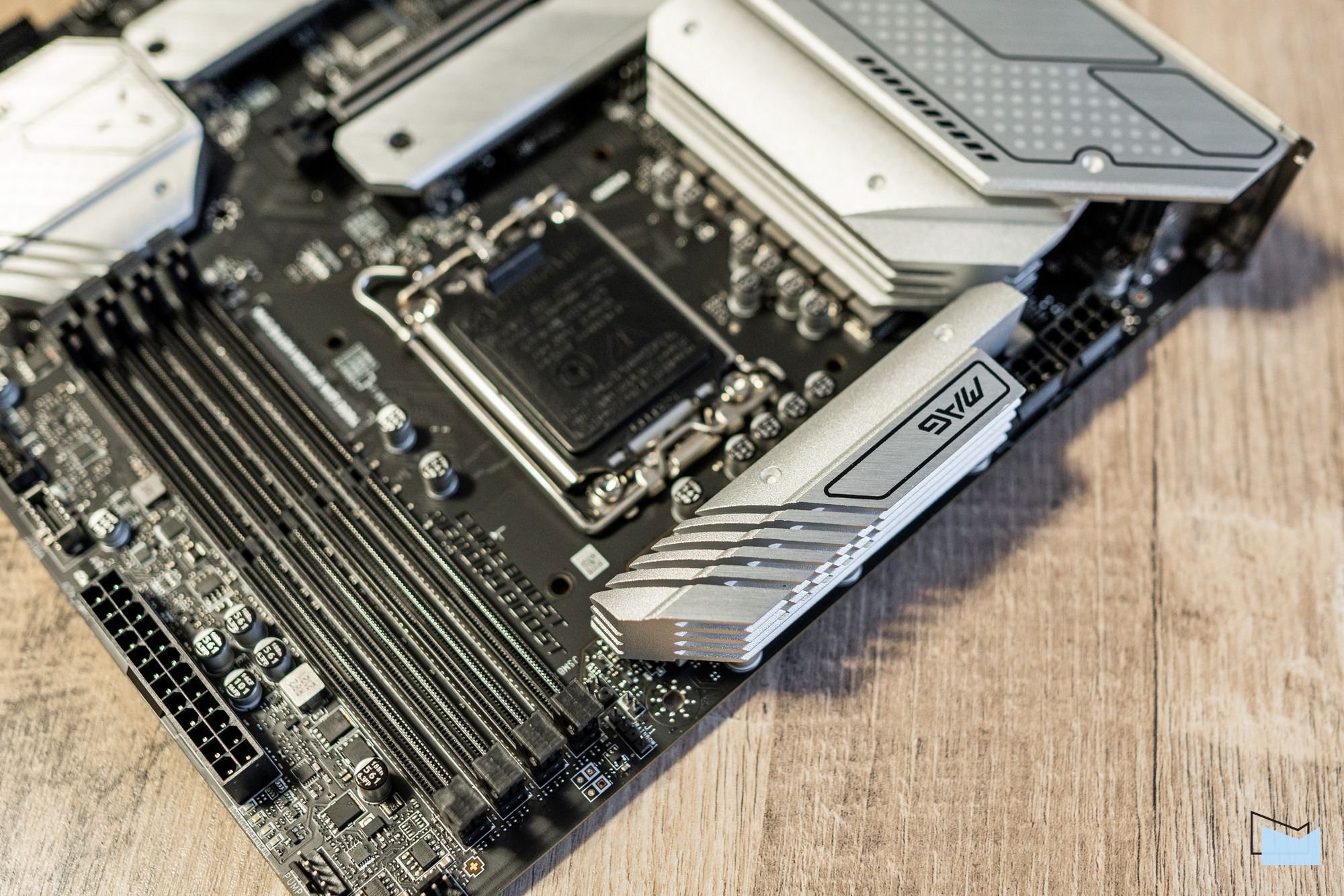 MSI_MAG_B660M_MORTAR_WiFi_DDR4_14