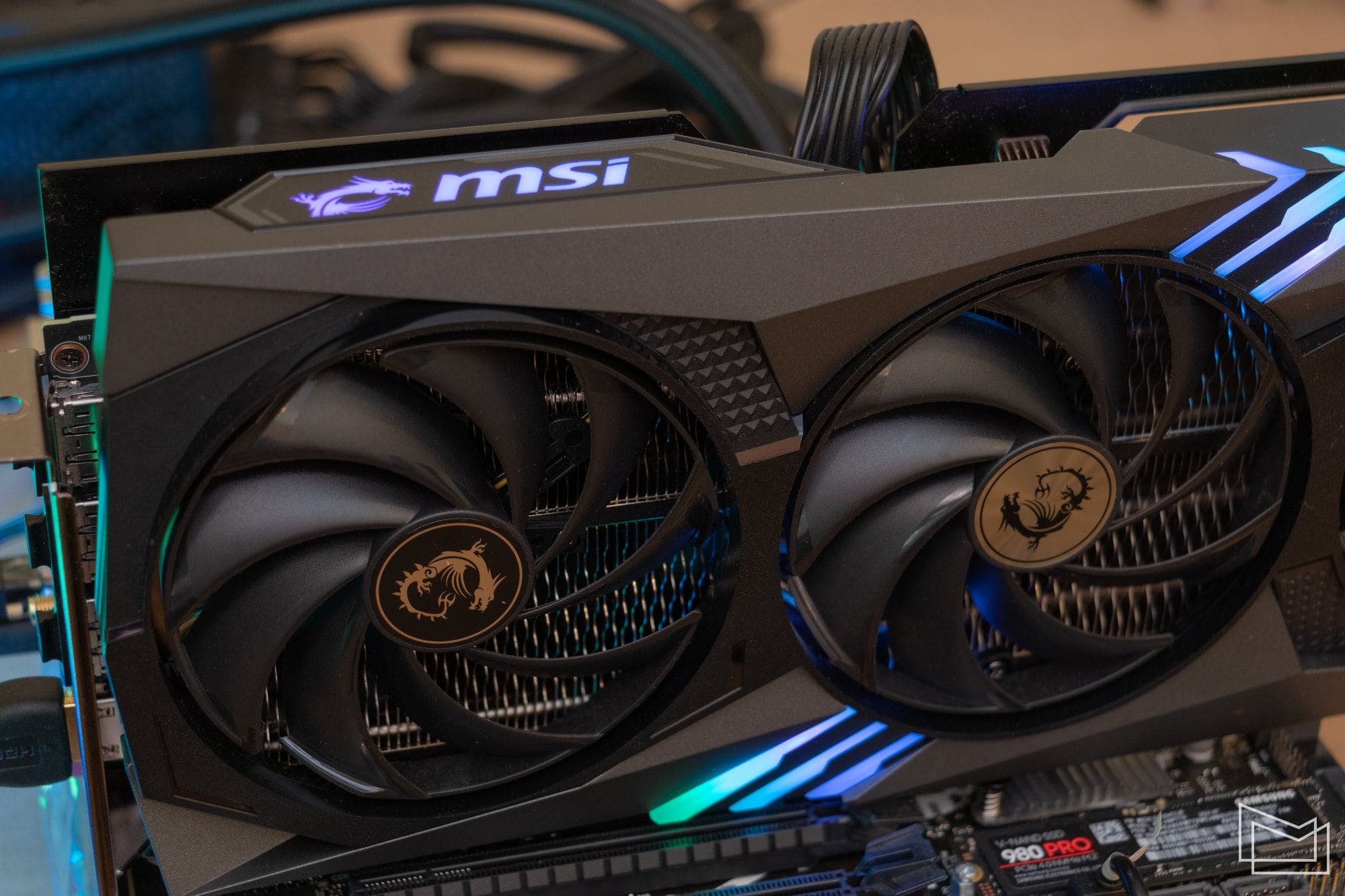 MSI-GeForce-RTX-4060-Ti-Gaming-X-Trio-8G_LED2