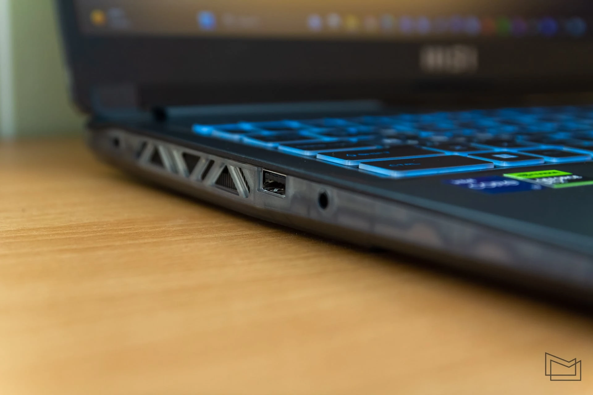 MSI Cyborg 15 (25 of 25)