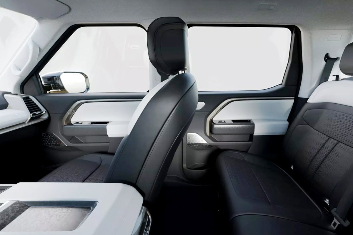 Maxus eTerron 9 inside seats rear