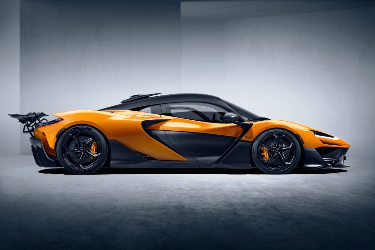 McLaren W1 side