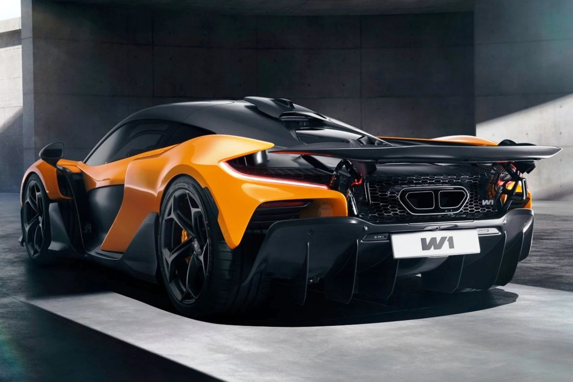 McLaren W1 rear