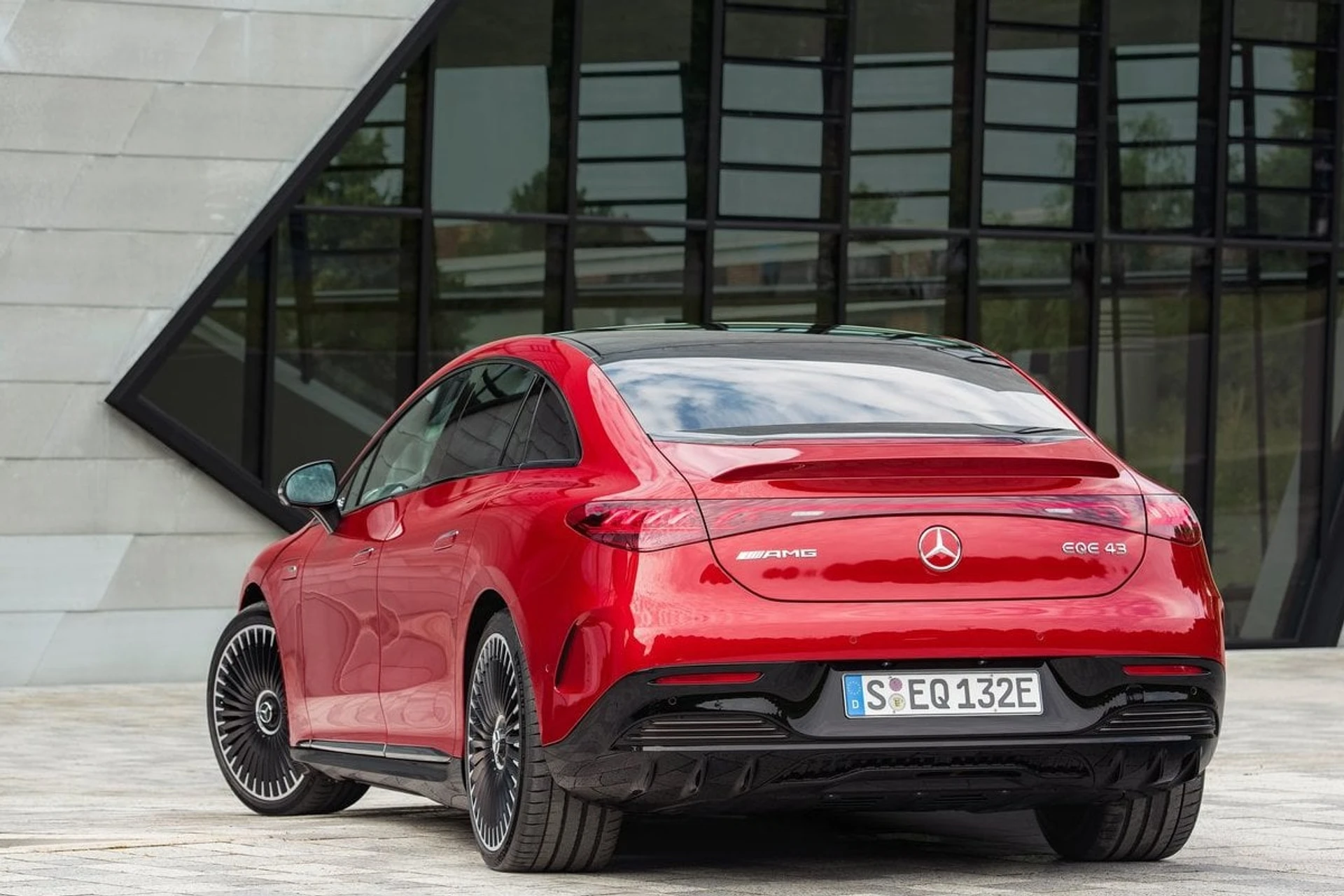 Mercedes Benz EQE AMG 3