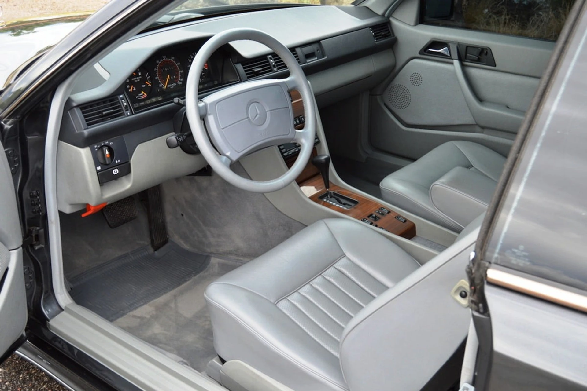 Mercedes Benz AMG Hammer Inside