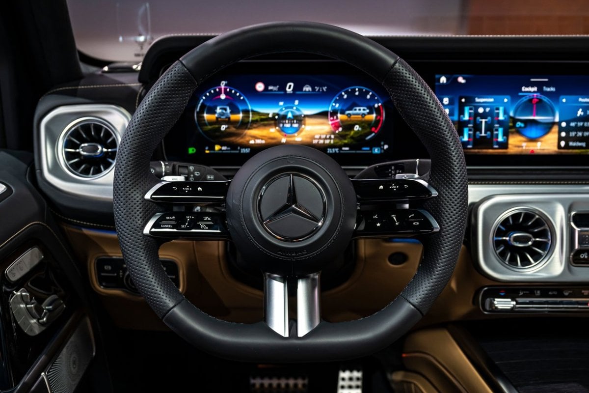 Mercedes G-Class inside 1