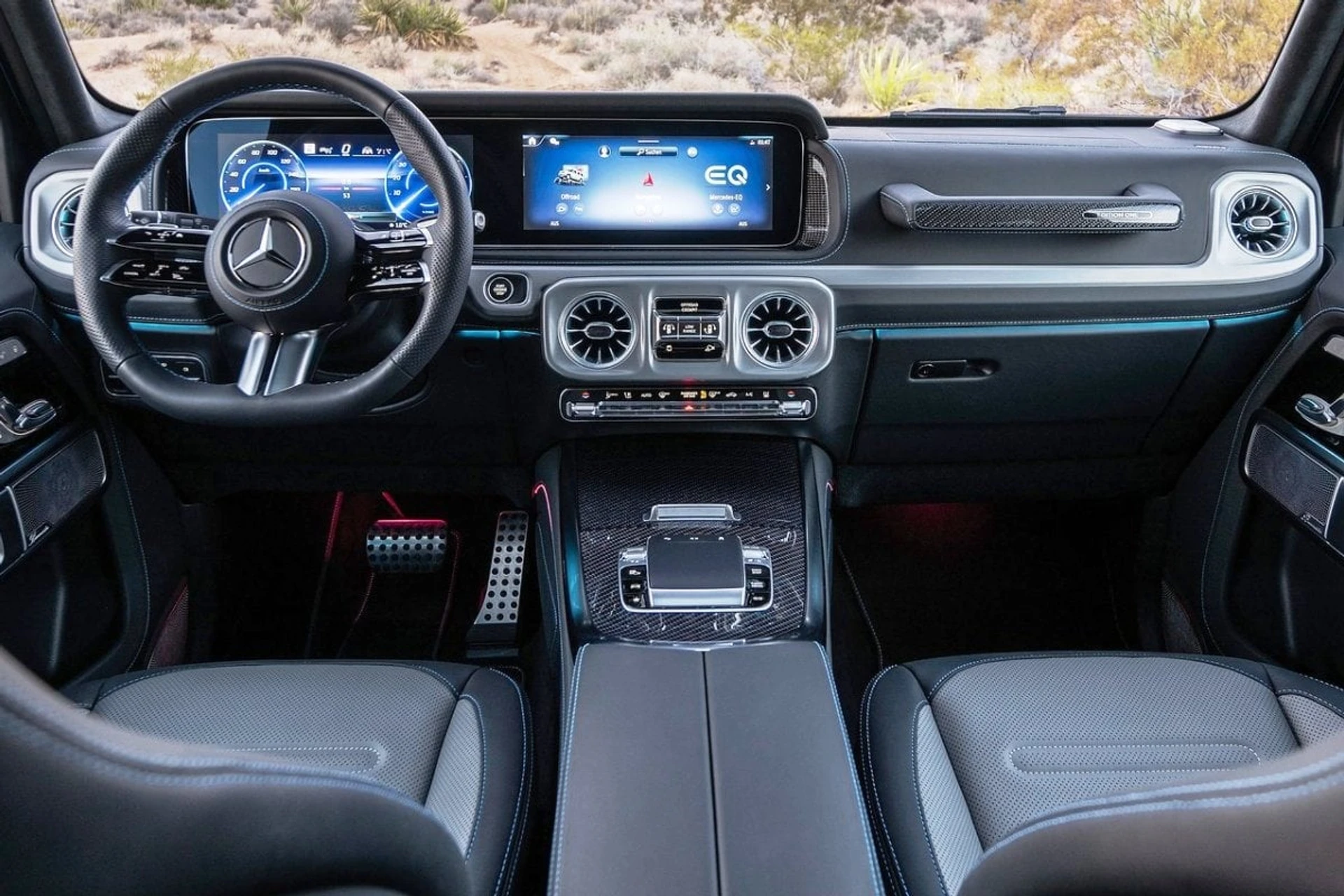 Mercedes-Benz G580 EQ Technology inside