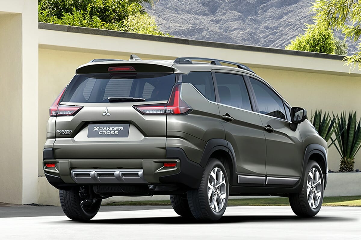 Mitsubishi Xpander Cross rear