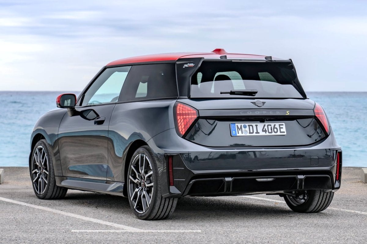 Mini Cooper SE JCW Trim rear