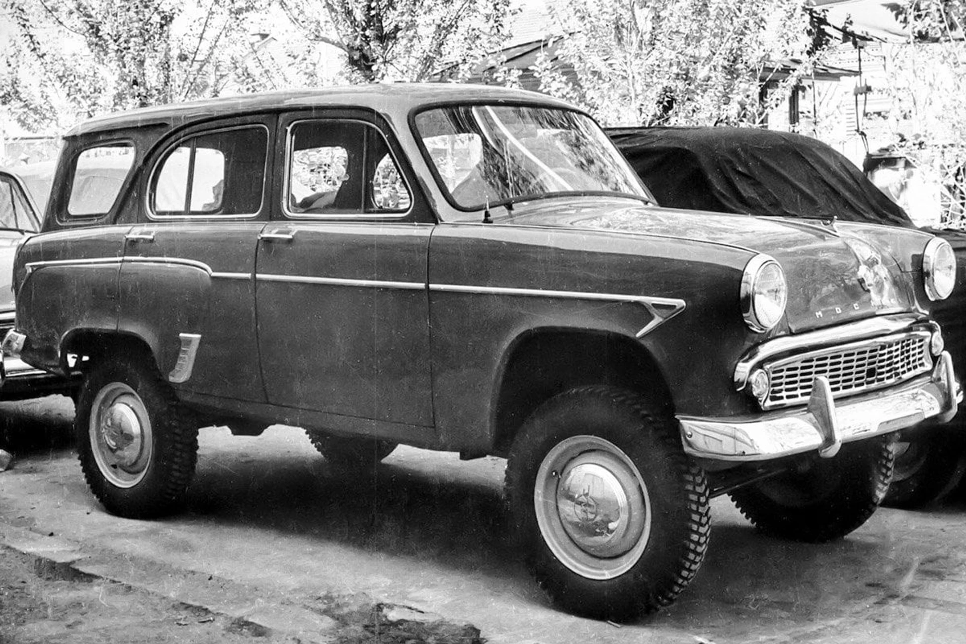 Москвич-411