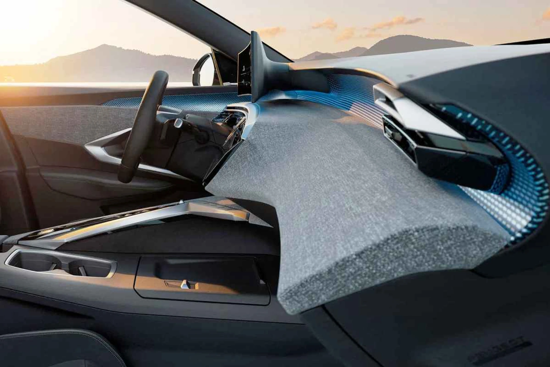 NEW PEUGEOT PANORAMIC I-COCKPIT_1