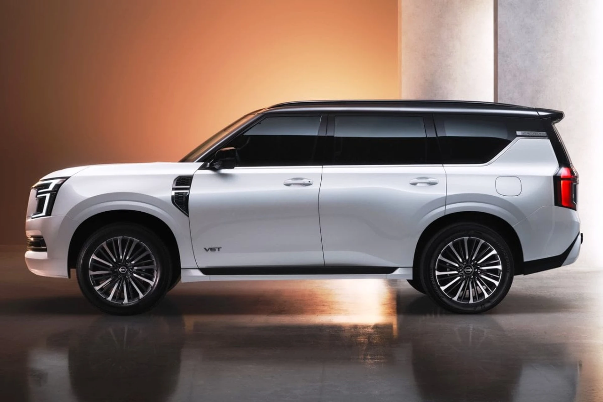 Nissan Patrol side