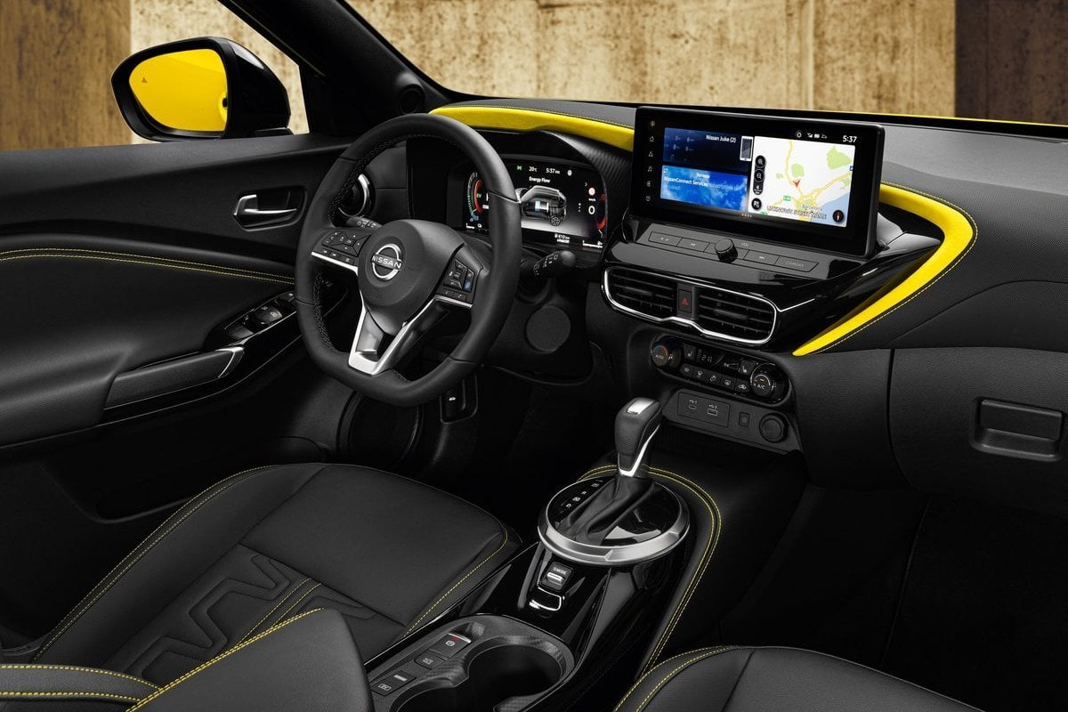 Nissan Juke N-Sport inside