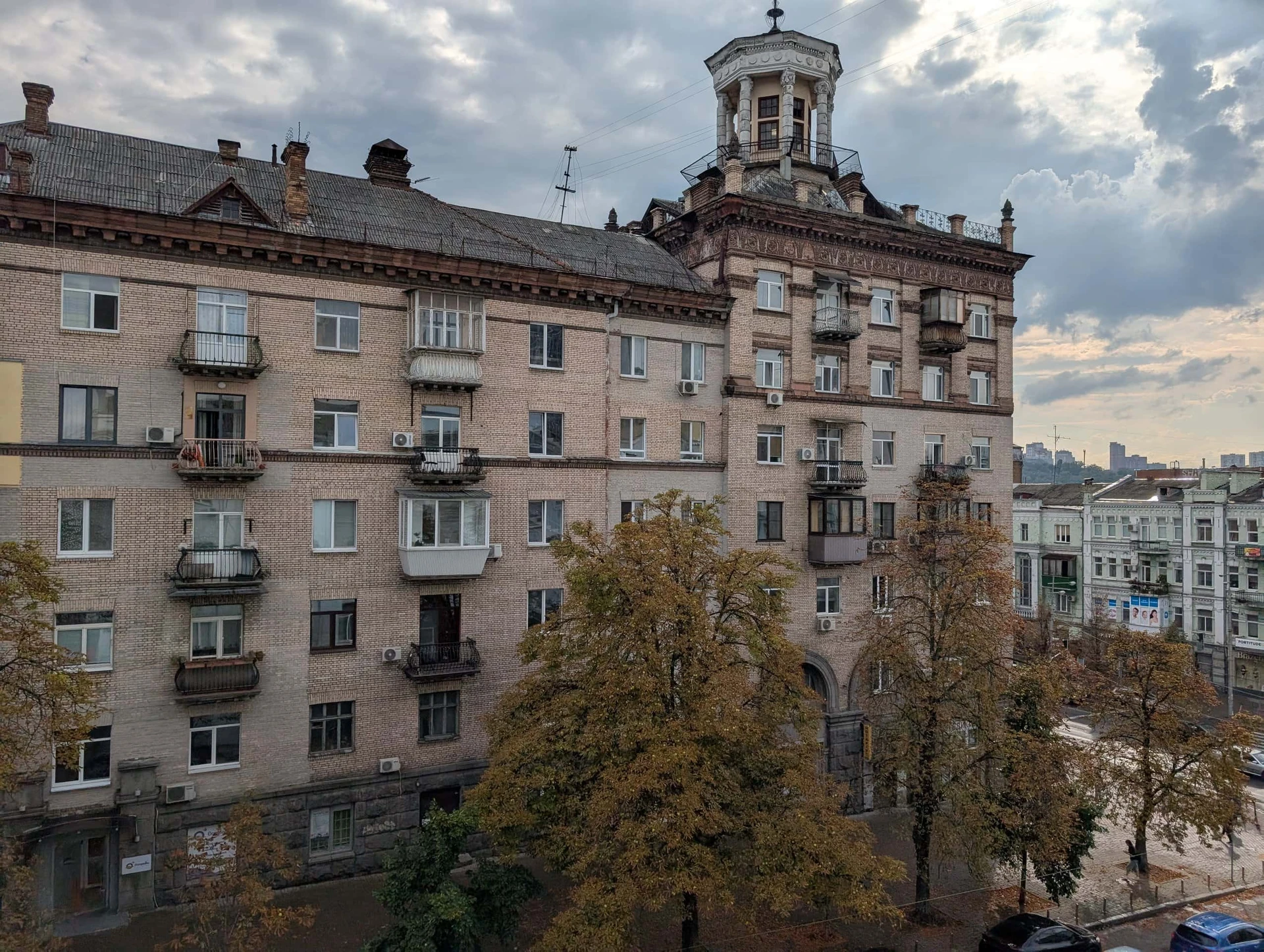 Огляд Google Pixel 9: камера