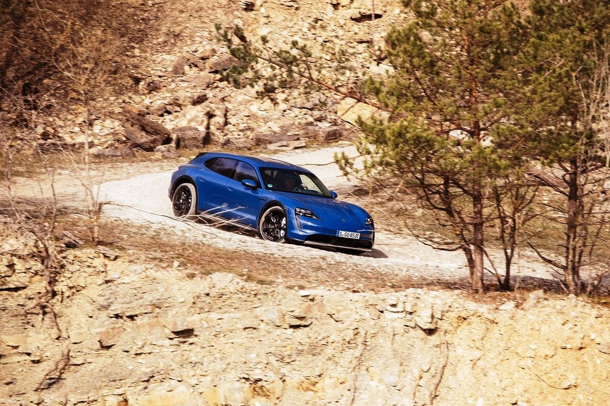 Porsche Taycan Cross Turismo