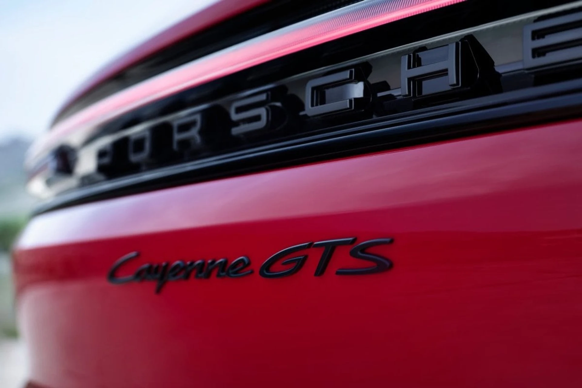 Porsche Cayenne GTS logo