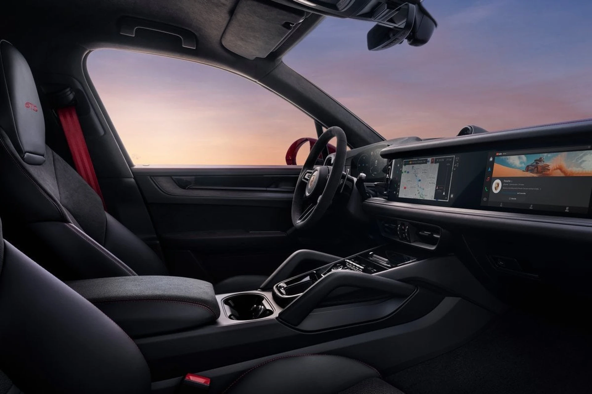 Porsche Cayenne GTS inside