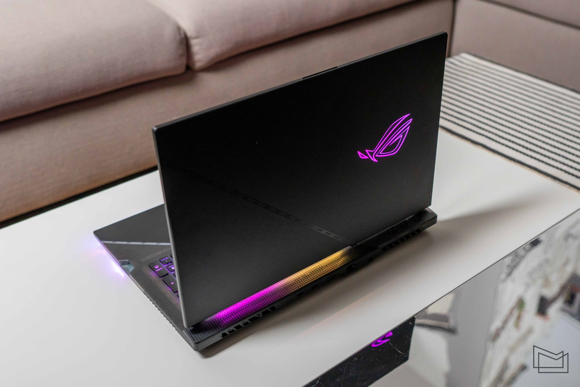 ROG Strix SCAR 17 SE (24 of 53)