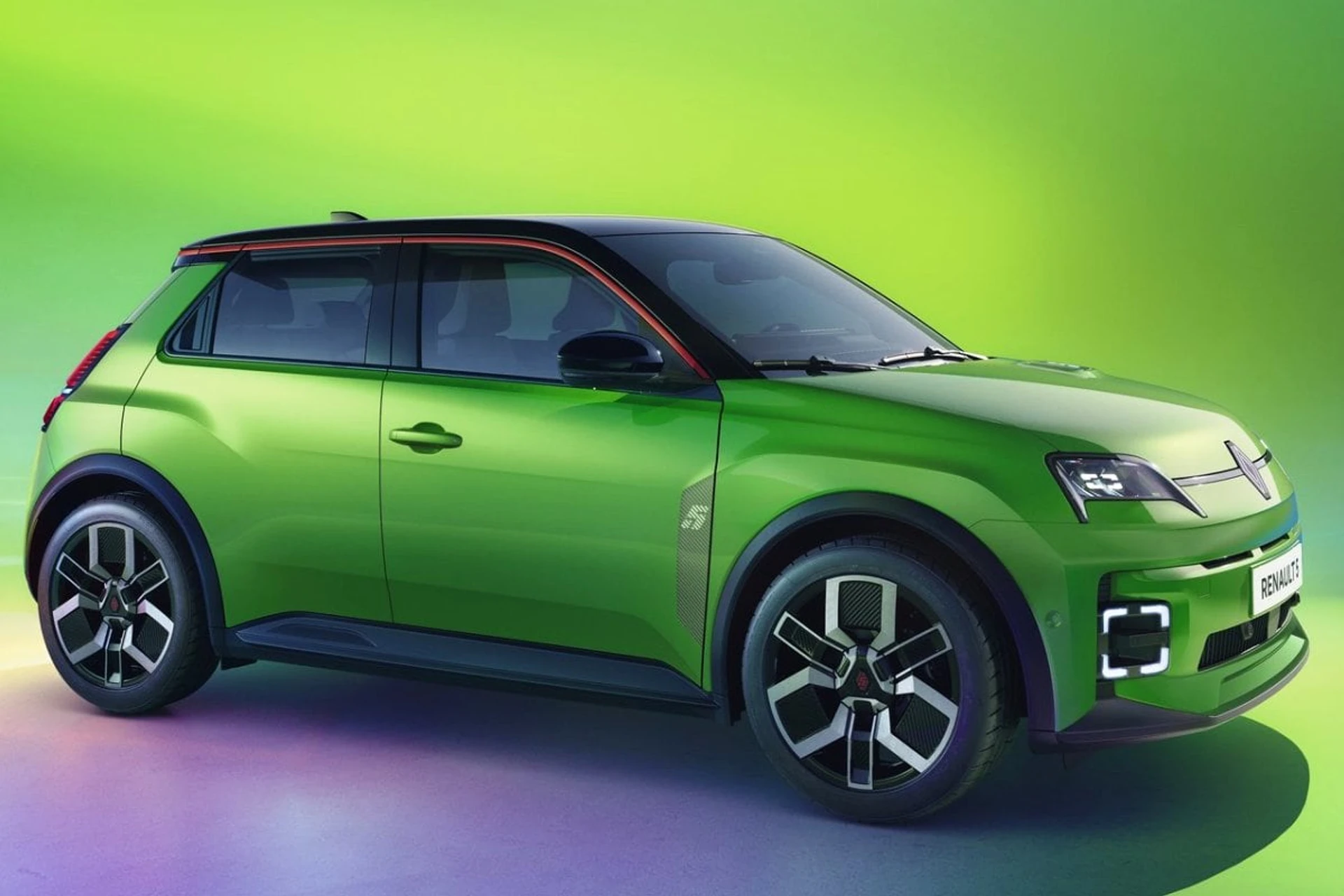 Renault 5 E-Tech green