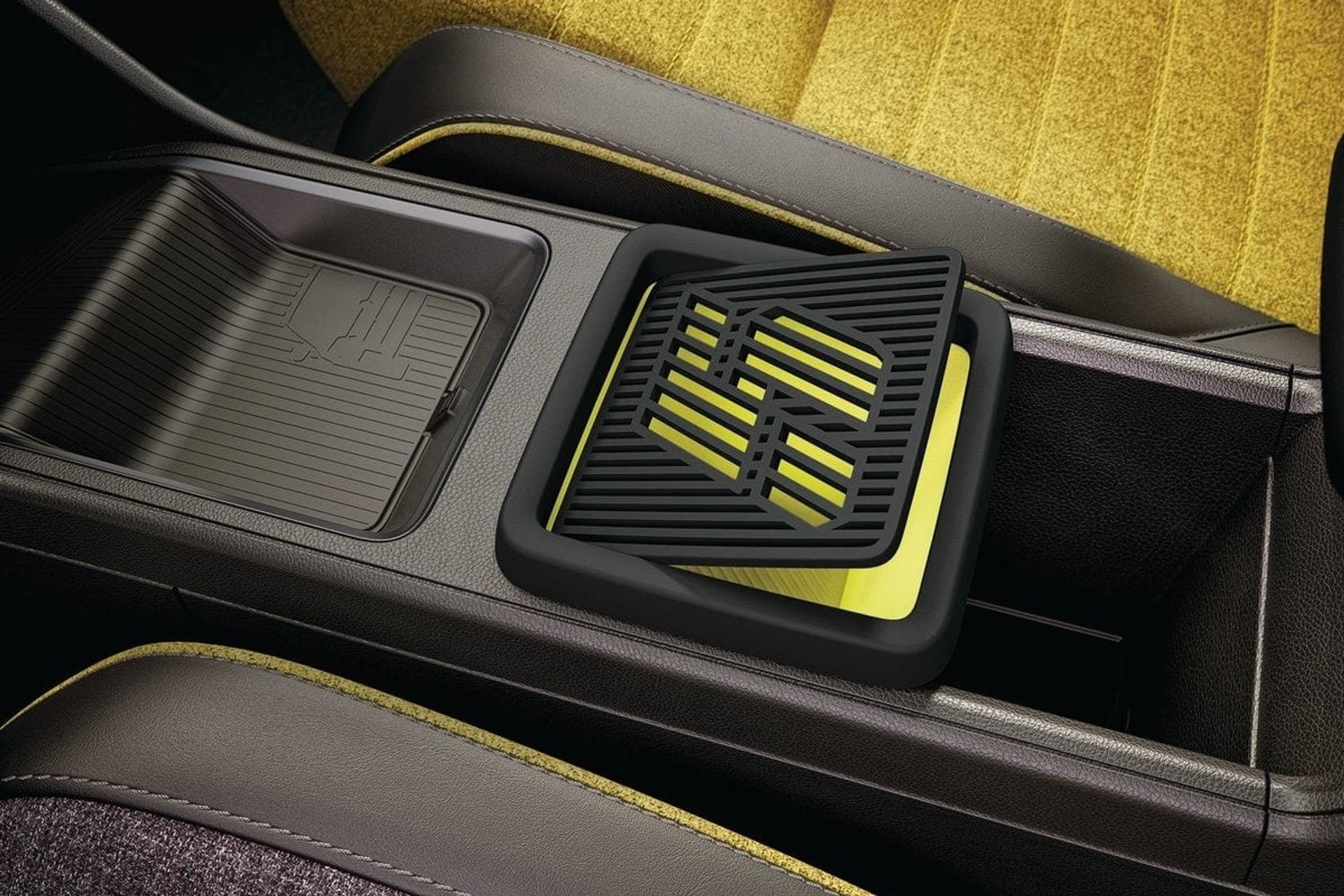 Renault 5 E-Tech inside 3