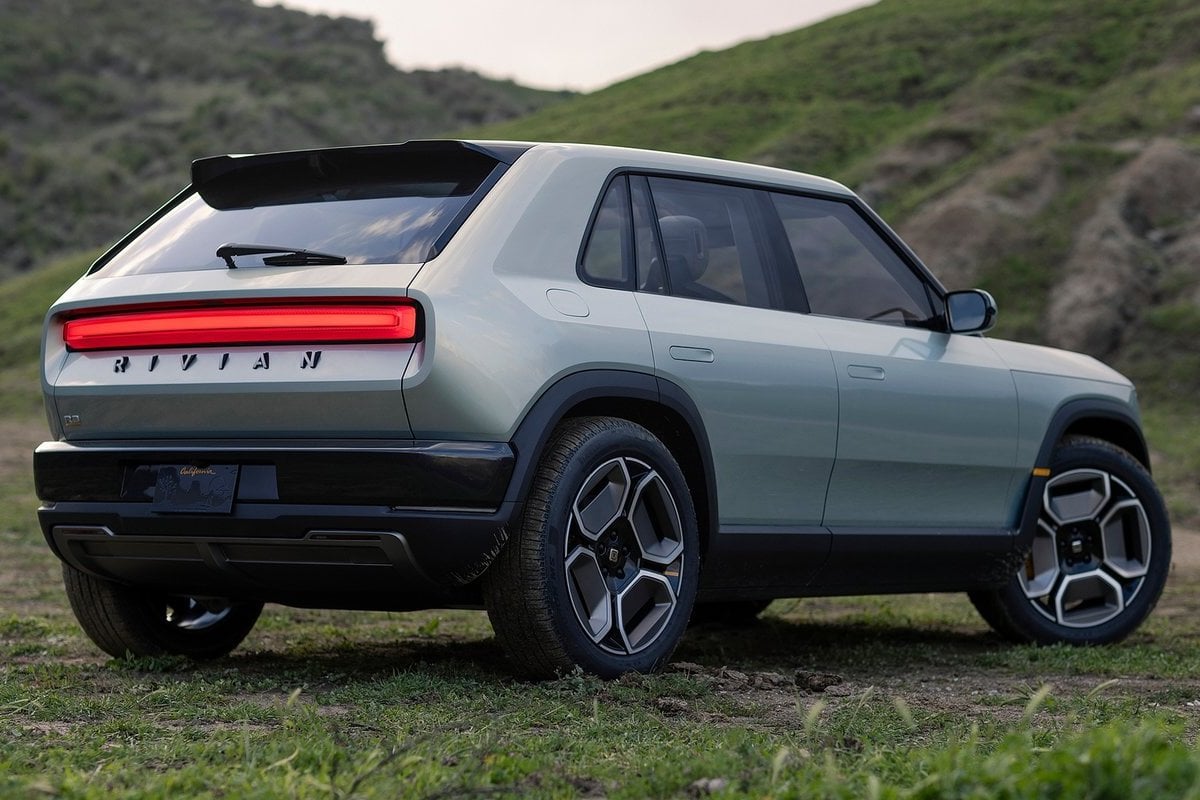 Rivian R3 3